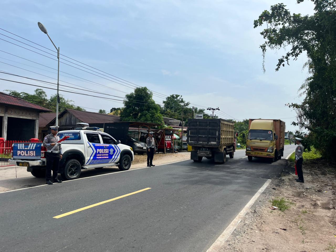 *Antisipasi Laka Lantas, Satlantas Polres Katingan laksanakan patroli ke titik-titik lokasi rawan laka lantas.*