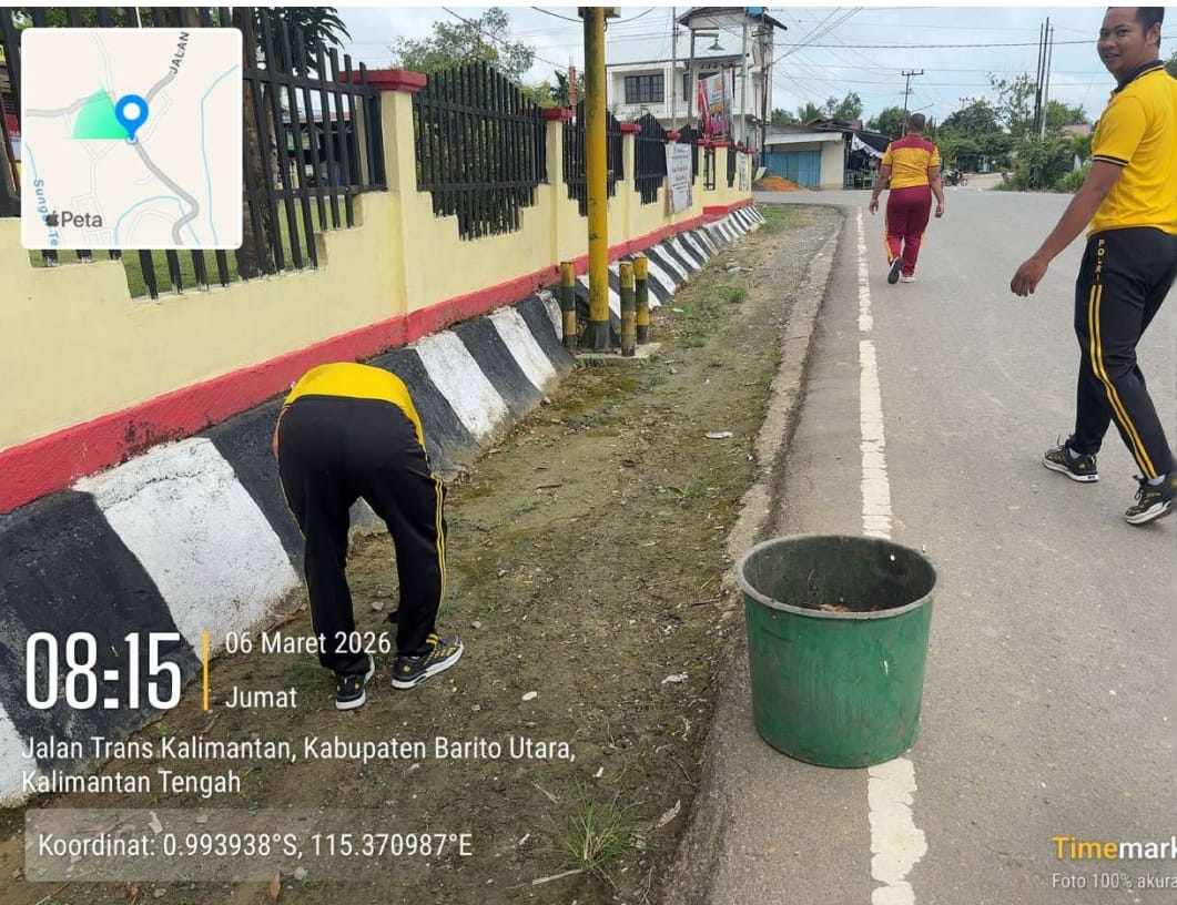 Polsek Teweh Timur Gelar “Ramadhan Berkah”, Bersihkan Masjid dan Salurkan Parcel untuk Marbut