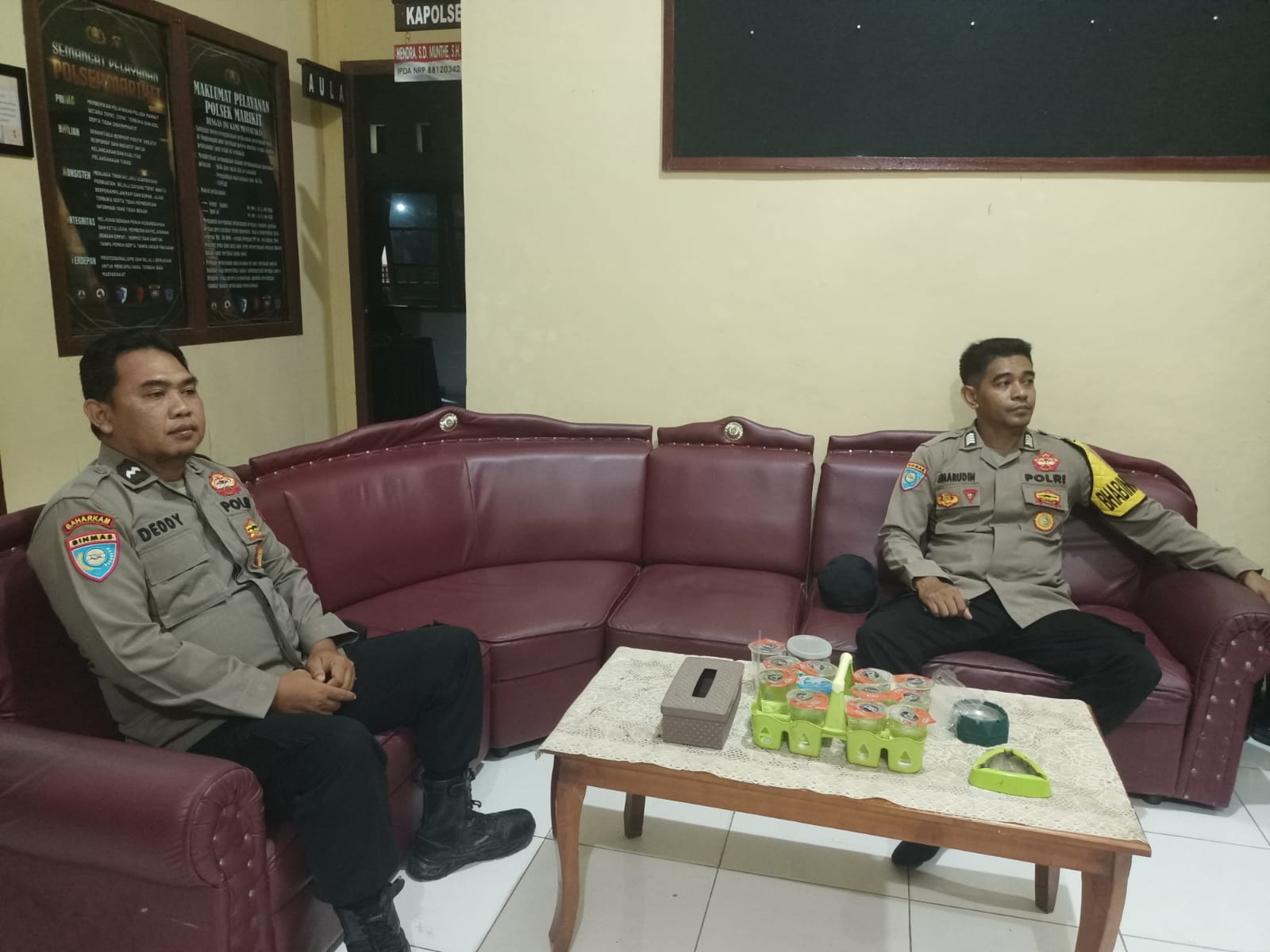 Kesiapsiagaan Personel Piket Mako Polsek Marikit Tingkatkan Pelayanan dan Respons Cepat Selama Ramadan