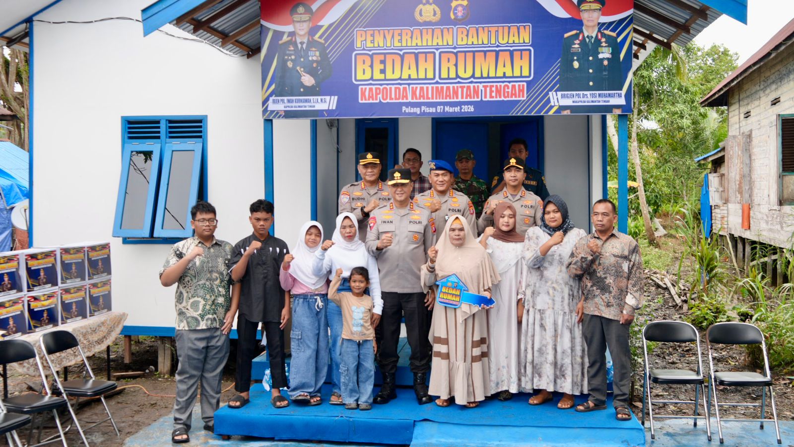 Kapolda Kalteng Salurkan Bantuan Bedah Rumah dan Bansos untuk Warga Bereng