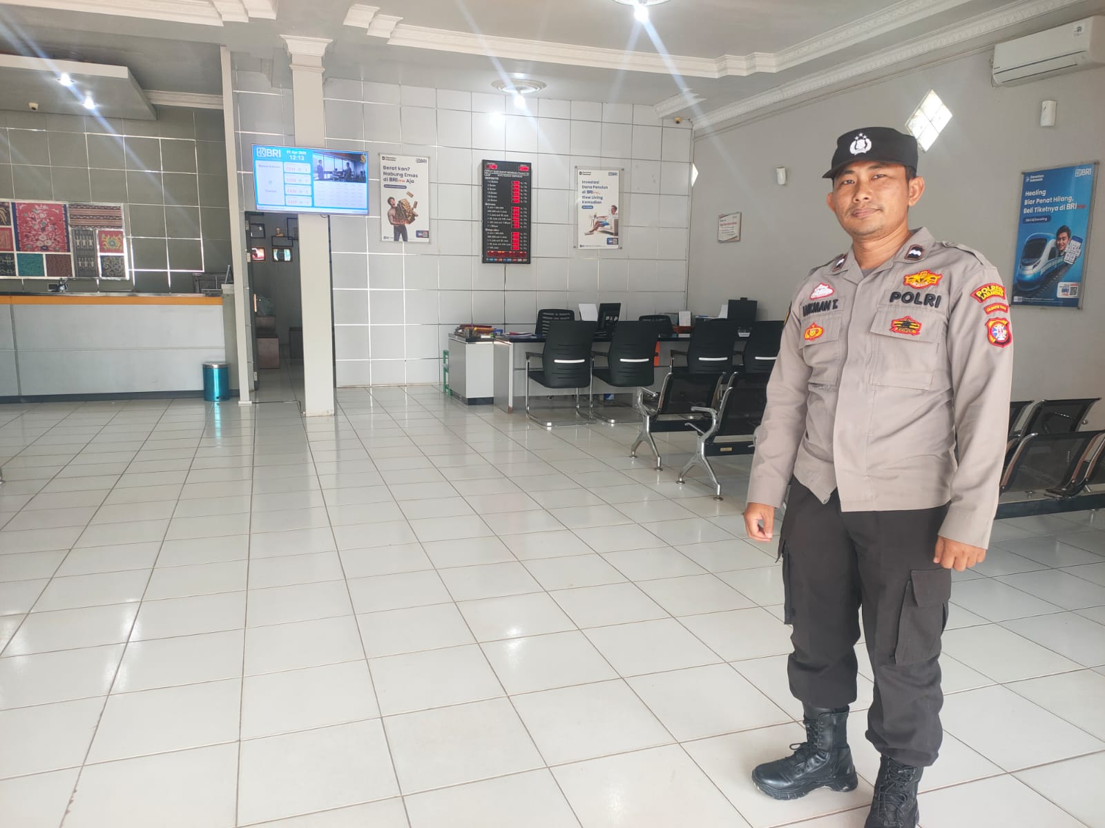 Sematu Jaya, Dalam rangka menjamin salah satu aktifitas warga dalam memenuhi kebutuhan sehari hari, anggota patroli Polsek Sematu Jaya melaksanakan patroli ke Megamart yang ada di wilayah Polsek Sematu Jaya