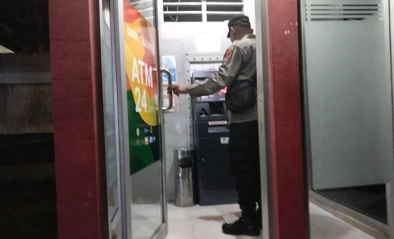 Cegah Gangguan Kamtibmas, Piket Polsek Bulik Patroli ATM