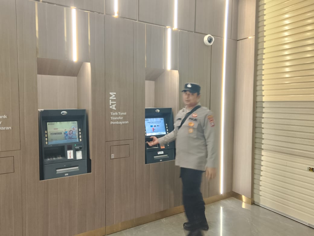 Antisipasi Gangguan Kamtibmas, Piket Polsek Bulik Lakukan Sambang di Area ATM