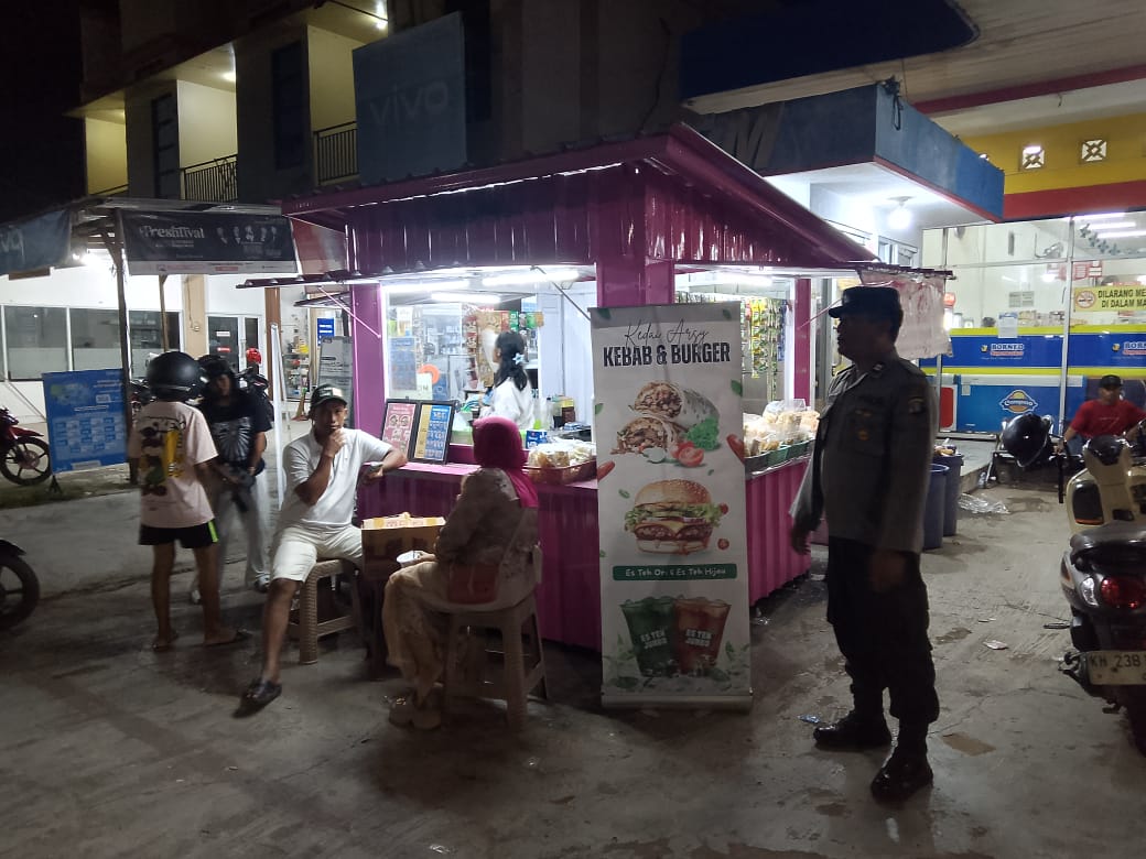 Piket Polsek Bulik melaksanakan sambang dan Silaturahmi kemasyarakat