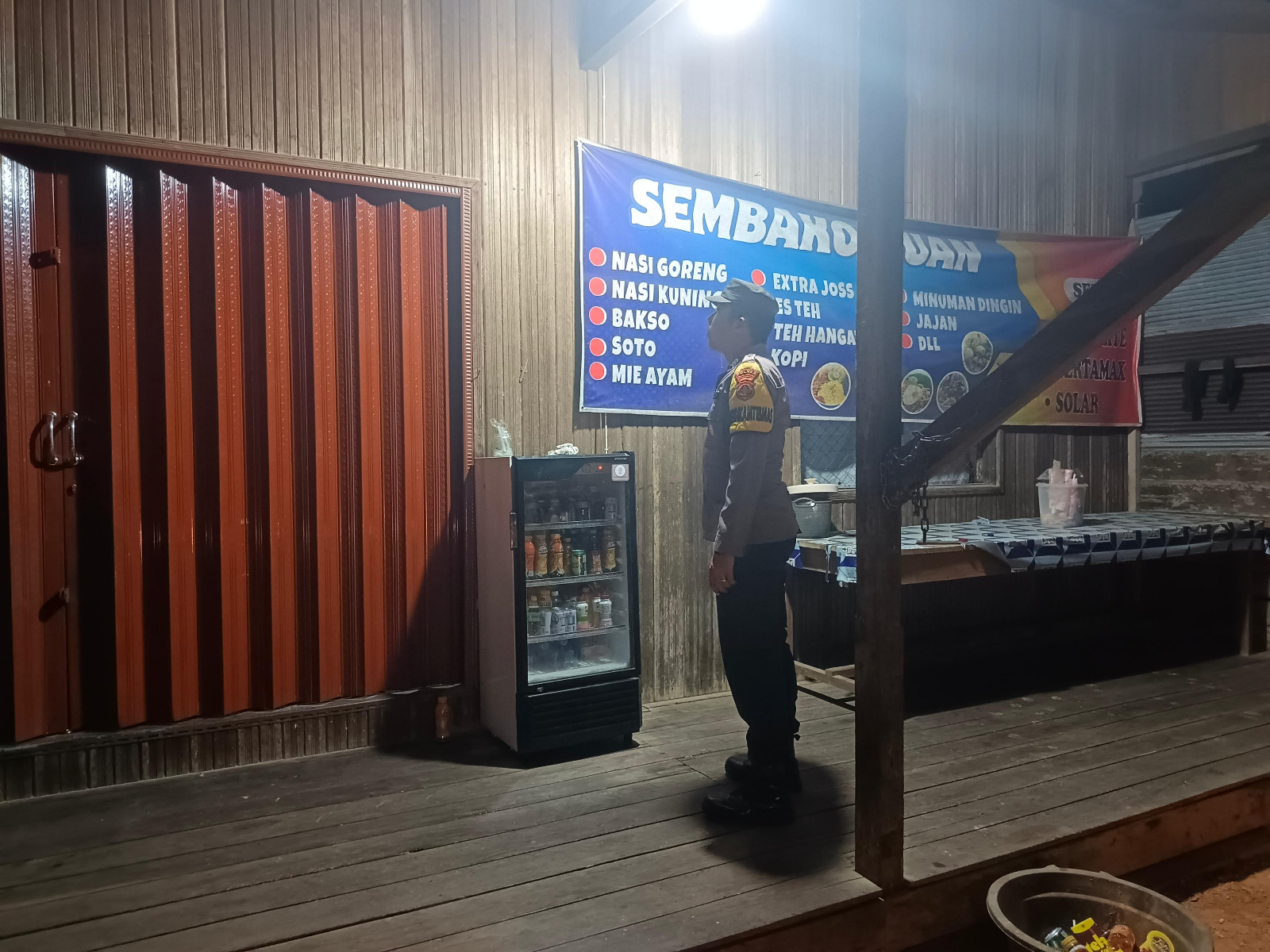 Piket Polsek Delang melaksanakan Silaturahmi ke warga masyarakat