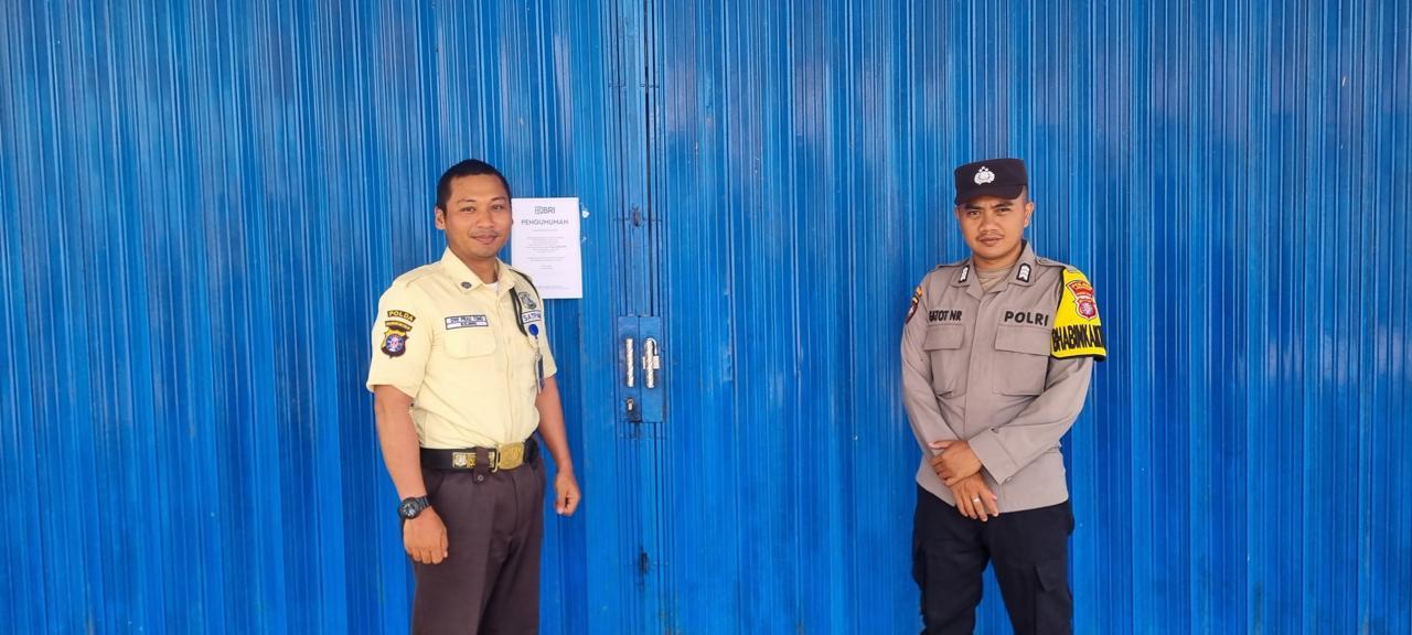 Kapolsek Sematu Jaya IPDA Eko Haryanto, S.H. mengatakan patroli merupakan kegiatan rutin baik siang maupun malam hari tersebut guna mencegah terjadinya tindak pidana untuk mewujudkan situasi kamtibmas yang aman dan kondusif.