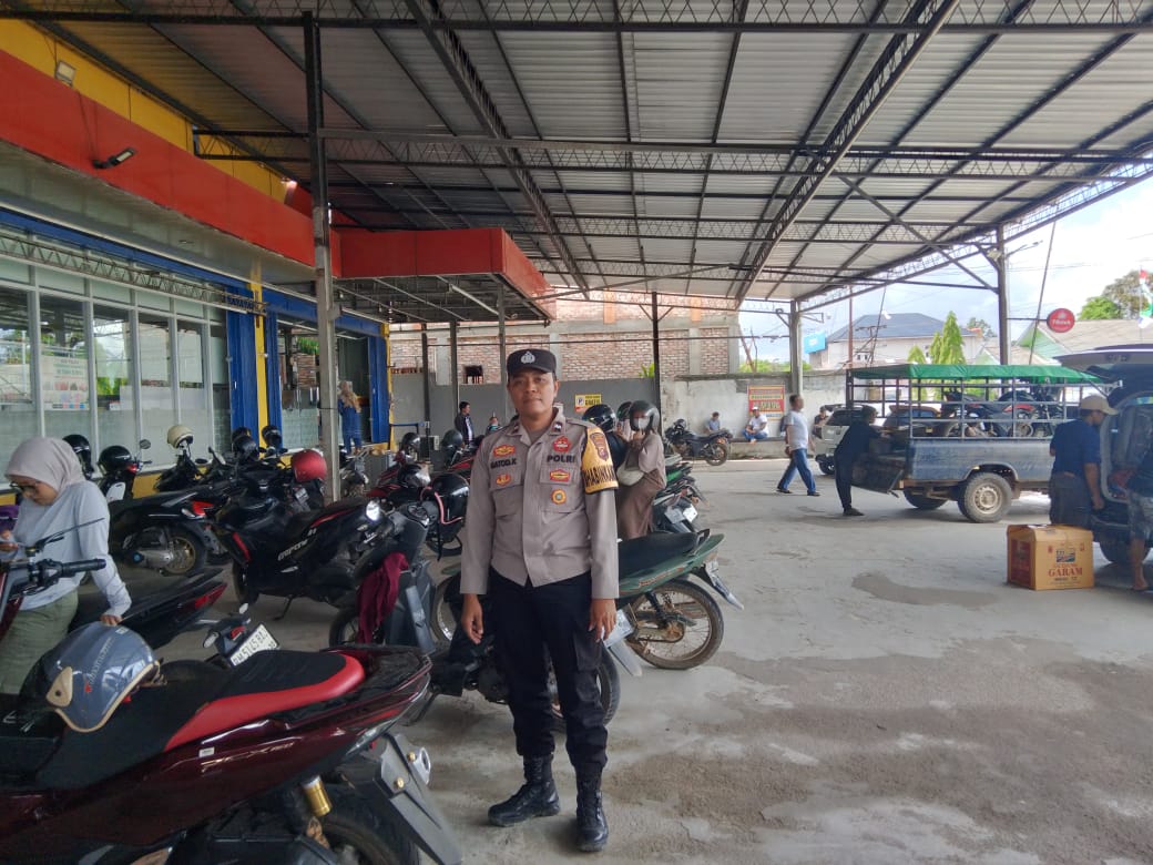 Polsek Bulik sambangi pertokoan, pastikan situasi kamtibmas tetap kondusif