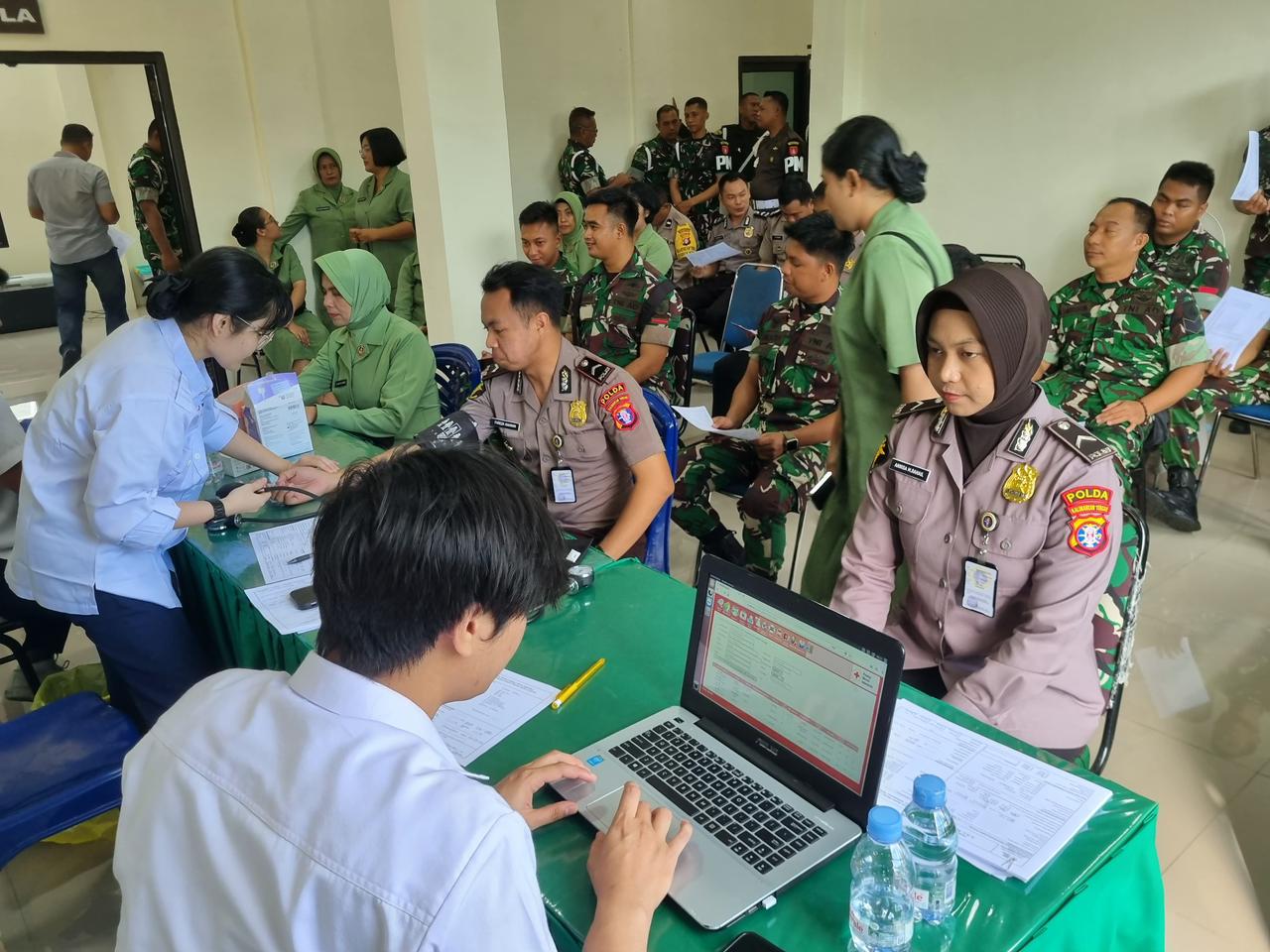 Setetes Darah untuk Sesama, Personel Rumkit Bhayangkara Meriahkan HUT ke-80 Pomdam dengan Donor Darah