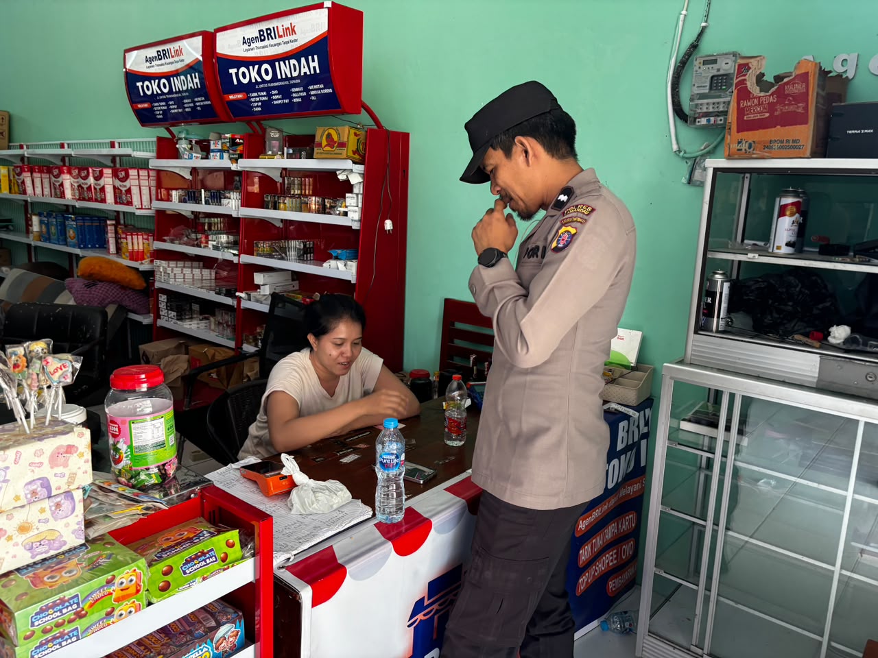 Jaga Kondusivitas Wilayah, Polsek Lamandau Sambangi Kawasan Pertokoan