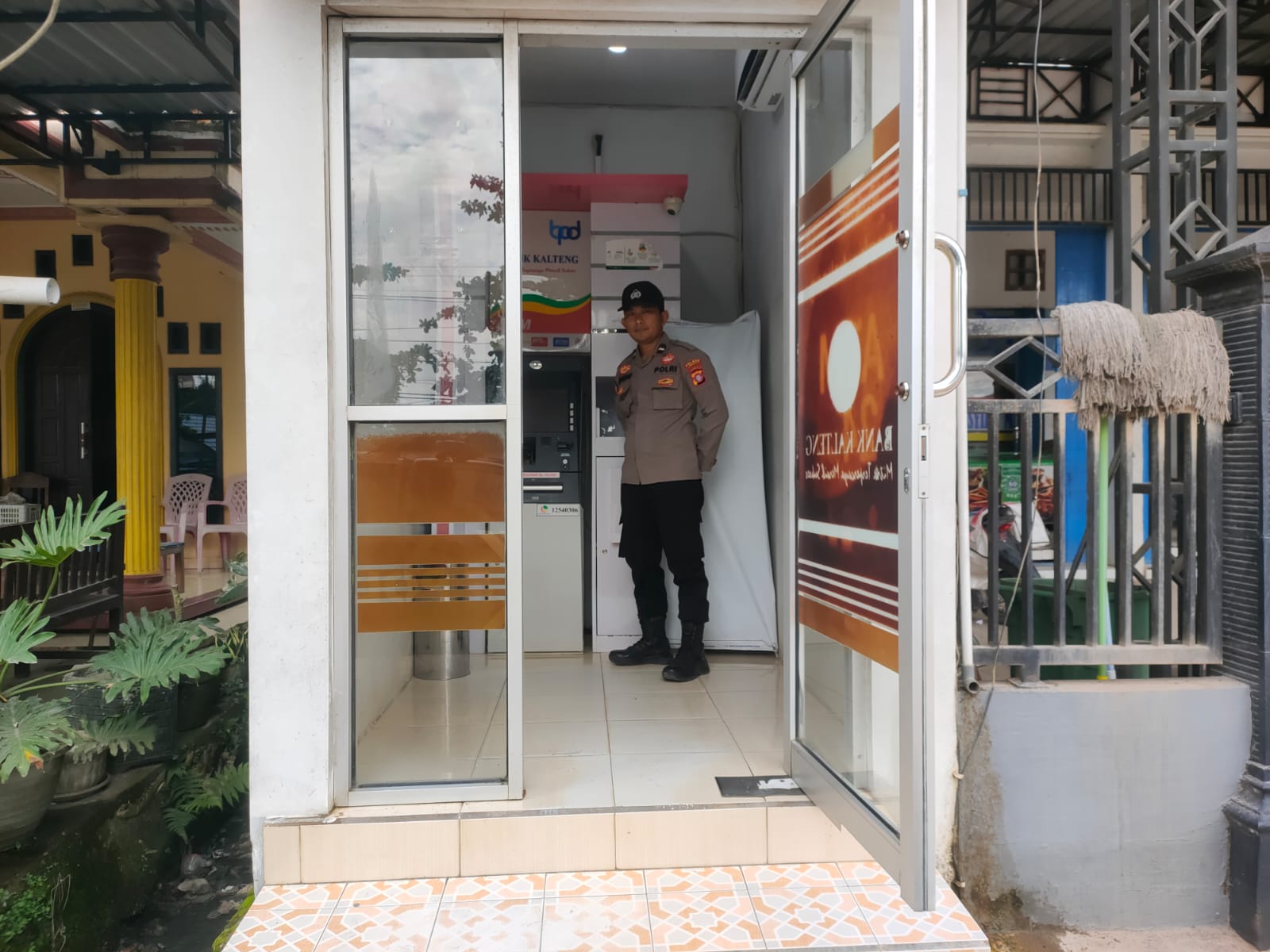 Sematu Jaya, Dalam rangka menjamin salah satu aktifitas warga dalam memenuhi kebutuhan sehari hari