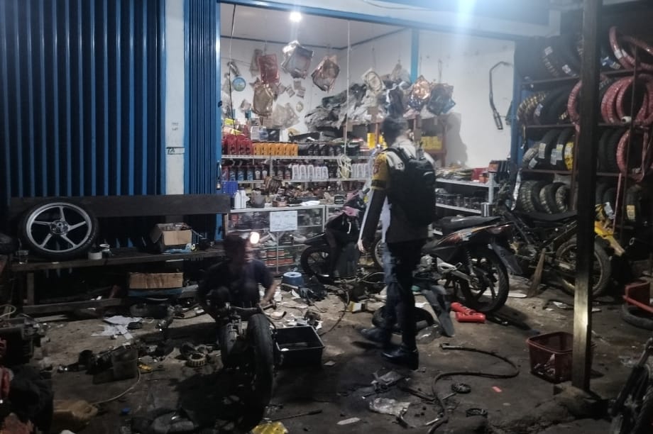 Polsek Delang Laksanakan Sambang Pelaku Usaha, Perkuat Kemitraan dan Jaga Kamtibmas