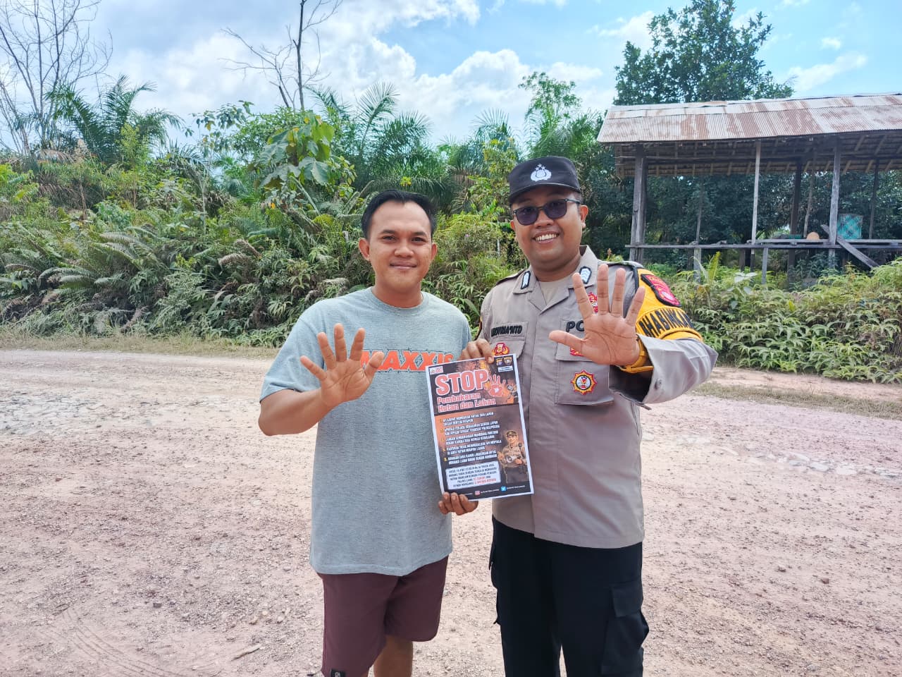 Bhabinkamtibmas Polsek Lamandau Sosialisasikan Larangan Karhutla di Desa Tangga Batu