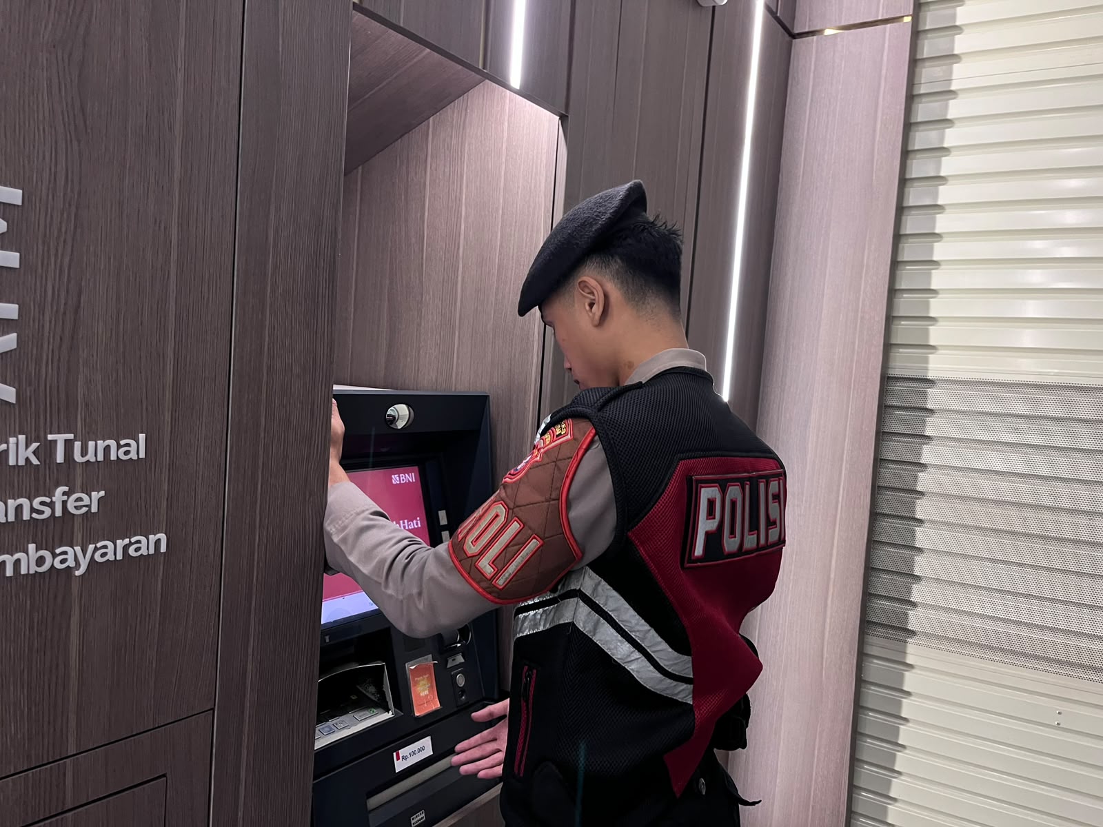 Sat Samapta Polres Lamandau Monitoring ATM dan Perbankan pada Jam Rawan, Antisipasi Gangguan Kamtibmas