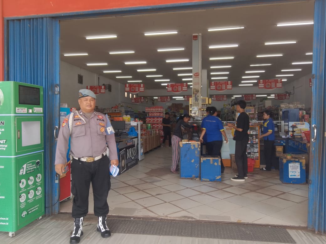Polsek Bulik Monitoring Kawasan Pertokoan, Jaga Keamanan Aktivitas Perdagangan
