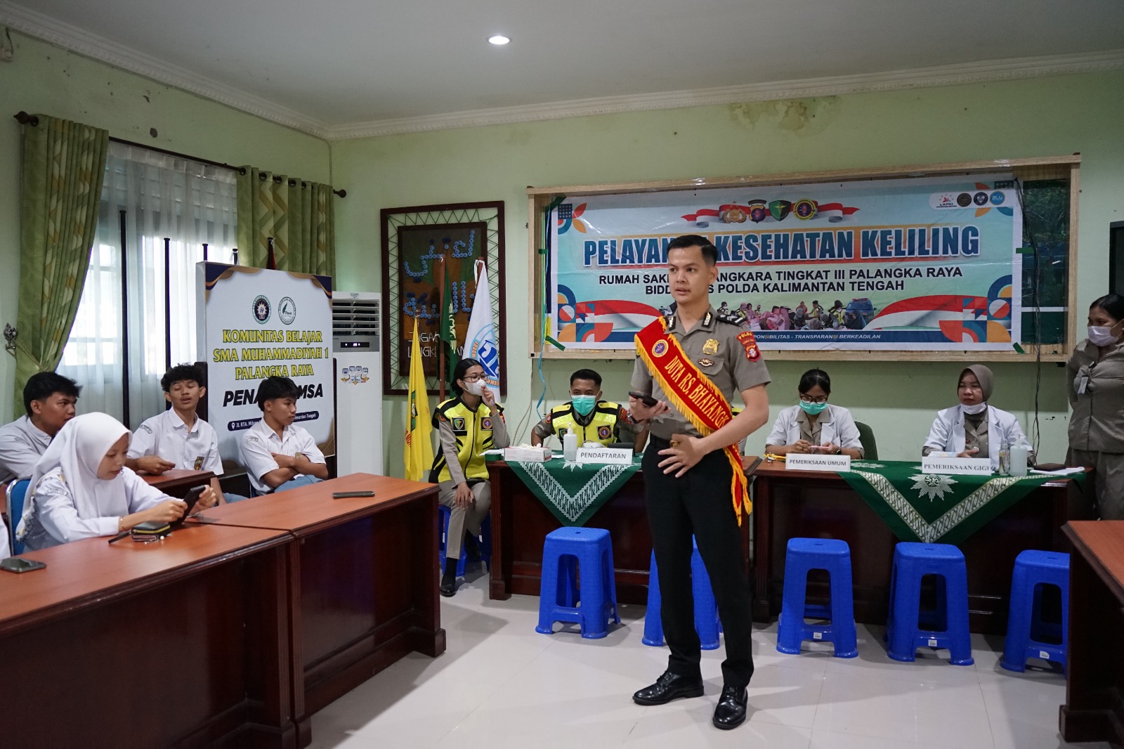 Pelayanan Kesehatan Hadir di Sekolah, Rumkit Bhayangkara Layani Pelajar SMA Muhammadiyah Palangka Raya