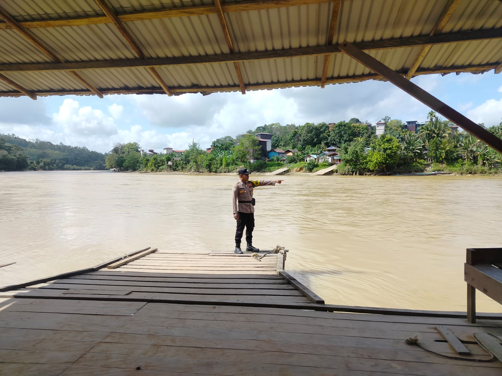 Selama Sungai Katingan Mengalir, Polsek Marikit Tak Pernah Abai Memantau
