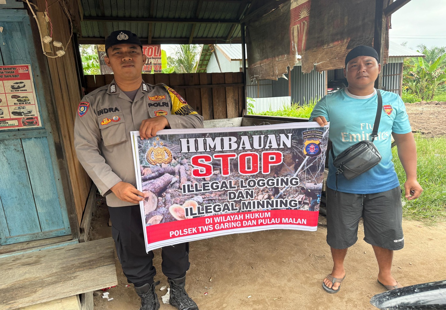 Upaya pencegahan ilegal logging dan mining Bhabinkamtibmas Polsek Tws Garing dan Pulau Malan gencar gencar rutin sosialisasi larangan ilegal Logging dan Mining.