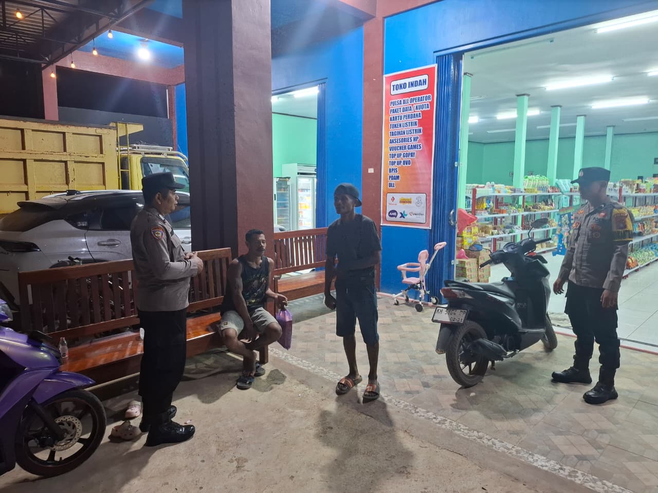 Polsek Lamandau Sambangi Pemuda pada Malam Hari, Ajak Jaga Kamtibmas Bersama