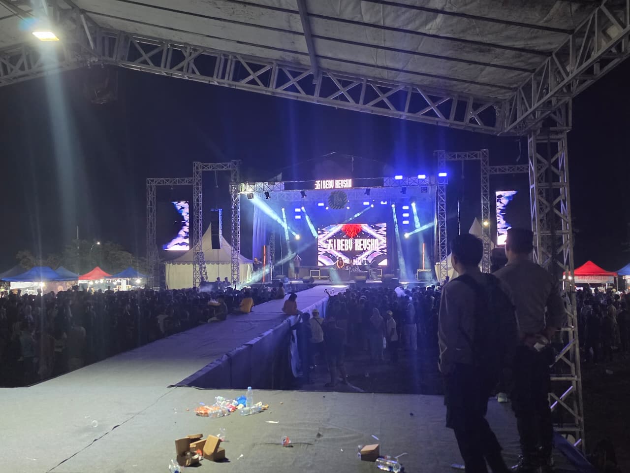Personel Polres Lamandau Amankan Acara Malam Hari Jadi ke-24 Kabupaten Lamandau