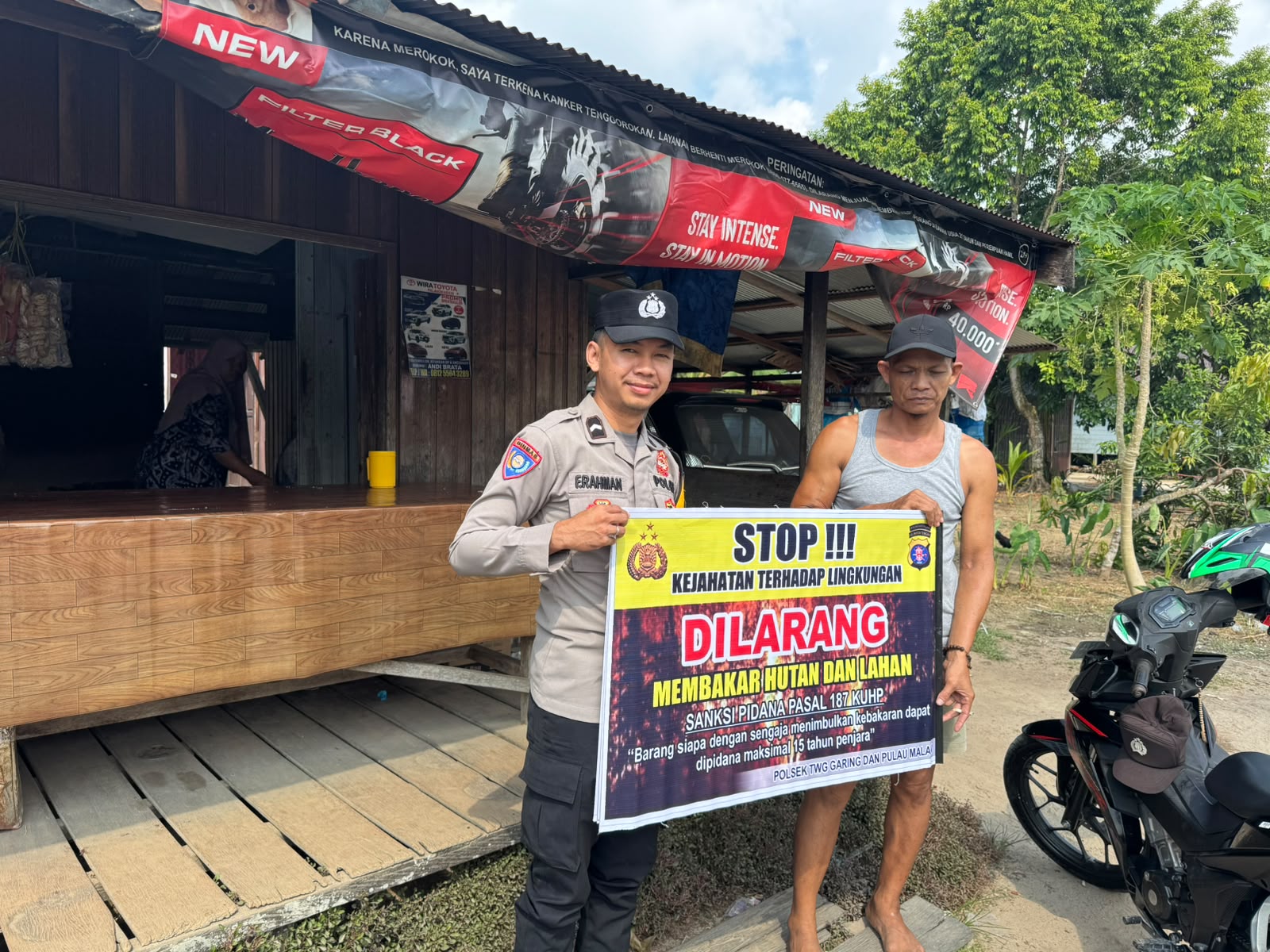 Ciptakan lingkungan sehat Polsek Tws Garing dan Pulau Malan sosialisasi Stop Karhutla.