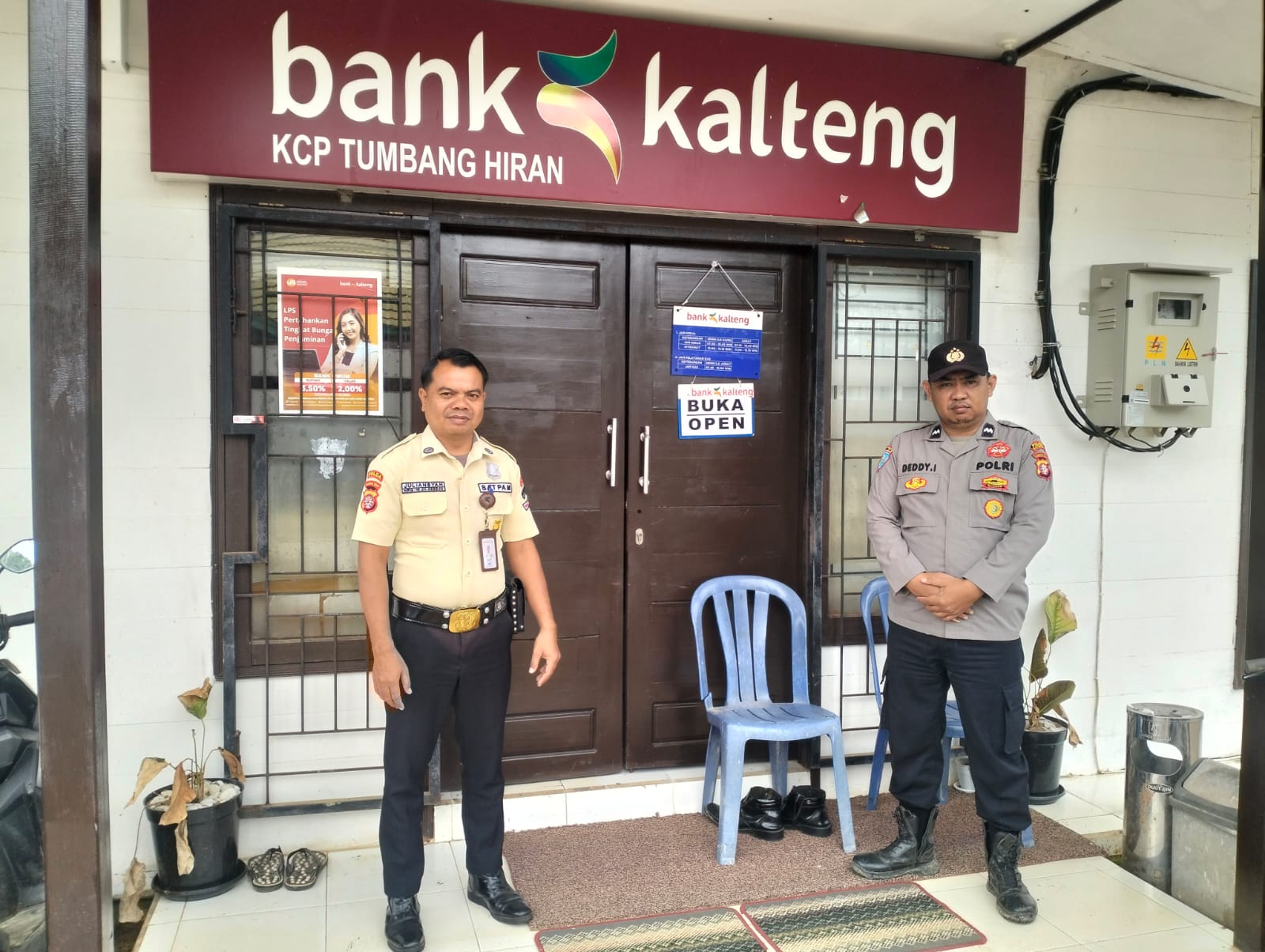 HADIR DI TENGAH AKTIVITAS WARGA, POLSEK MARIKIT OPTIMALKAN PATROLI SIANG ANTISIPASI KRIMINALITAS