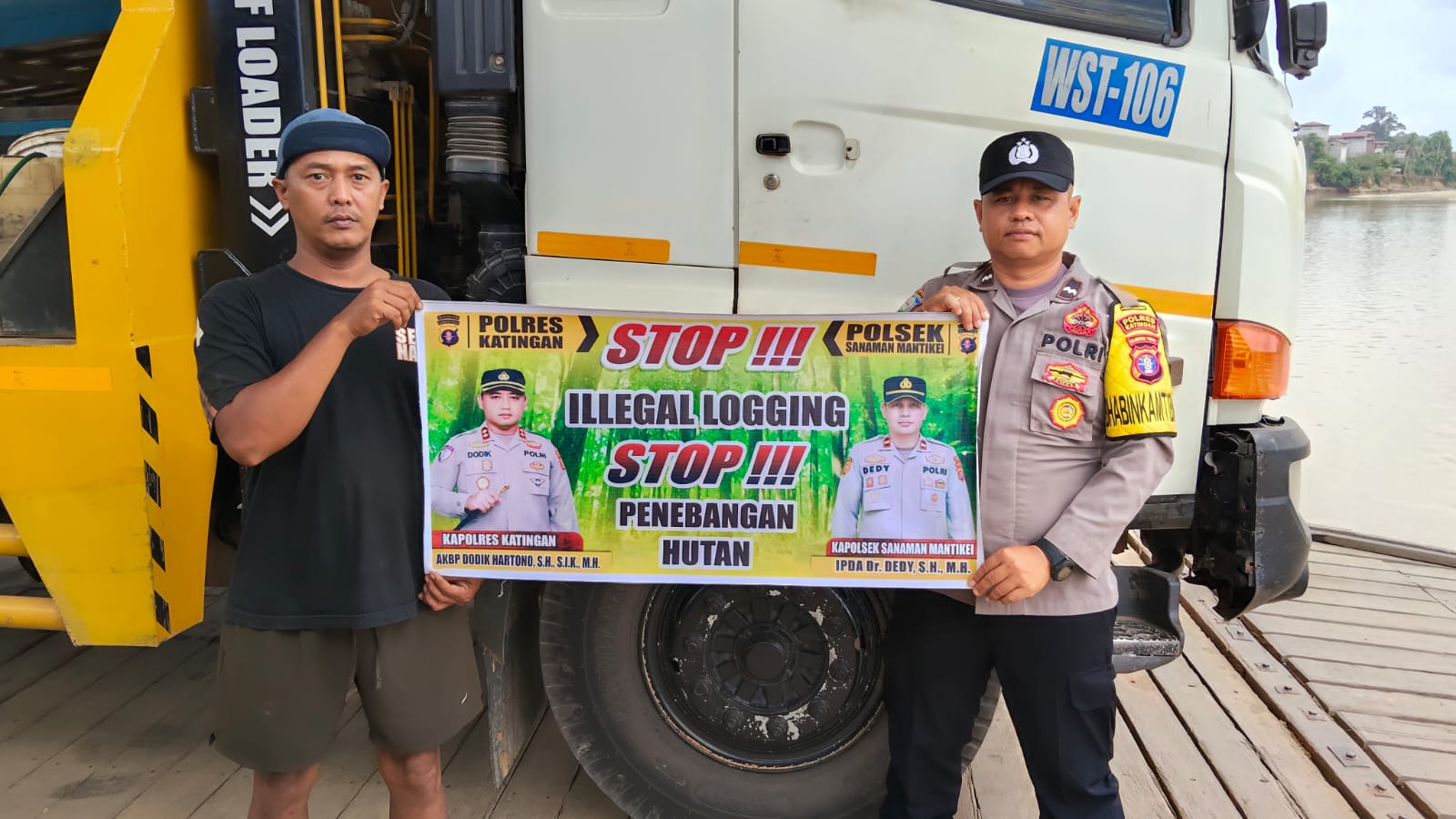 Bhabinkamtibmas desa tumbang atei laksanakan Sosialisasikan tentang larangan dan sangsi Pidana bagi pelaku Ileggal Logging kepada masyarakat di  Desa Binaan.