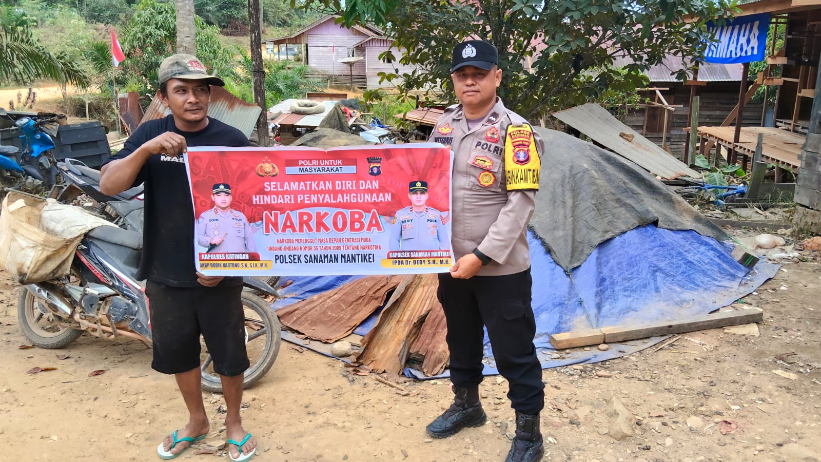 Bhabinkamtibmas Desa tumbang atei Sosialisasi Bahaya penyalahgunaan Narkoba.